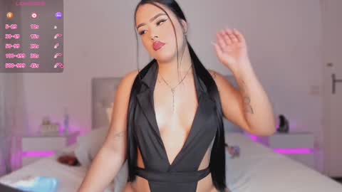 Snapshot of sophy_champagne chatting on 03-07-25, 08:13 sophy online show from 03-07-25, 08:13