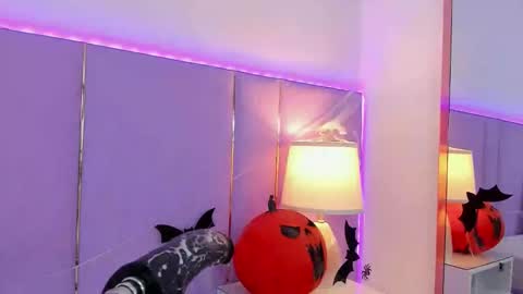 Sophy online show from 10-28-25, 12:09