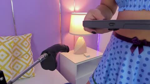 Sophy online show from 02-25-26, 11:42