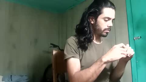 Snapshot of sordauq chatting on 09-20-25, 01:06 Siemaco online show from 09-20-25, 01:06