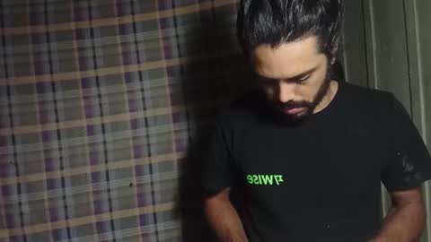 Snapshot of sordauq chatting on 12-19-25, 02:40 Siemaco online show from 12-19-25, 02:40