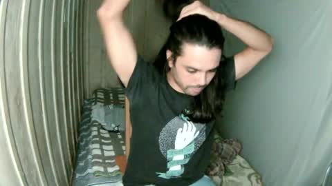 Snapshot of sordauq chatting on 04-15-26, 02:18 Siemaco online show from 04-15-26, 02:18