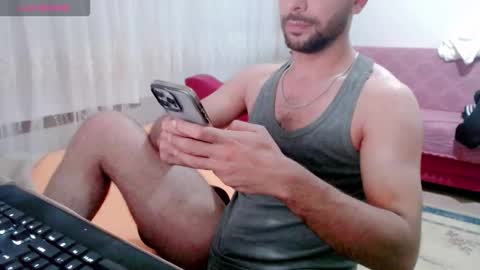 luis online show from 10-31-25, 10:44