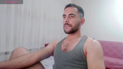 luis online show from 11-23-25, 09:36