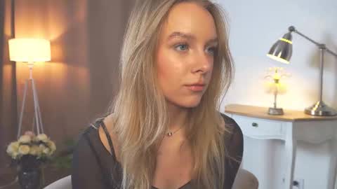 Anna online show from 03-01-26, 01:13