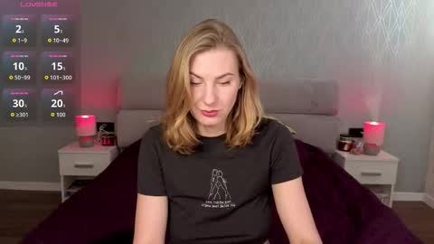 Snapshot of soulmategirl chatting on 03-04-26, 11:27 SoulMate online show from 03-04-26, 11:27