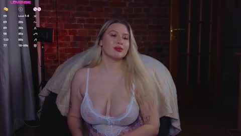 Snapshot of soulmeinme chatting on 11-01-25, 08:00 soulmeinme online show from 11-01-25, 08:00