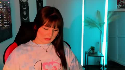 Snapshot of sour_cherry_ chatting on 05-13-26, 10:56 Jennie online show from 05-13-26, 10:56