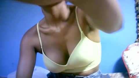 Snapshot of sourayaa chatting on 03-17-26, 08:01 sourayaa online show from 03-17-26, 08:01