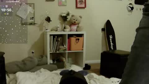 Bunnydathug online show from 10-15-25, 08:25