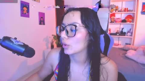 Snapshot of soy___lili chatting on 04-23-26, 11:07 Lili online show from 04-23-26, 11:07