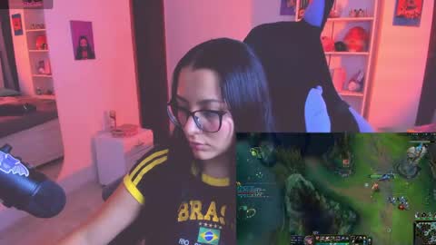Snapshot of soy___lili chatting on 05-29-26, 04:32 Lili online show from 05-29-26, 04:32