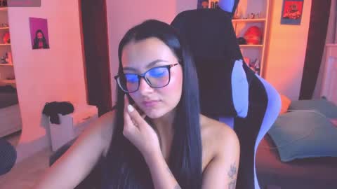 Snapshot of soy___lili chatting on 06-02-26, 04:36 Lili online show from 06-02-26, 04:36