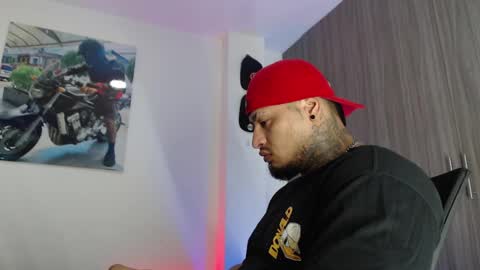 Snapshot of soy_apolo chatting on 09-18-25, 12:23 soy_apolo online show from 09-18-25, 12:23