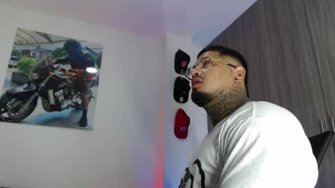 Snapshot of soy_apolo chatting on 09-19-25, 08:42 soy_apolo online show from 09-19-25, 08:42