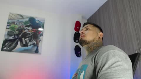 Snapshot of soy_apolo chatting on 11-06-25, 05:25 soy_apolo online show from 11-06-25, 05:25