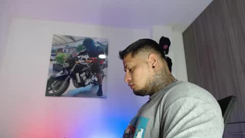 Snapshot of soy_apolo chatting on 11-27-25, 07:16 soy_apolo online show from 11-27-25, 07:16