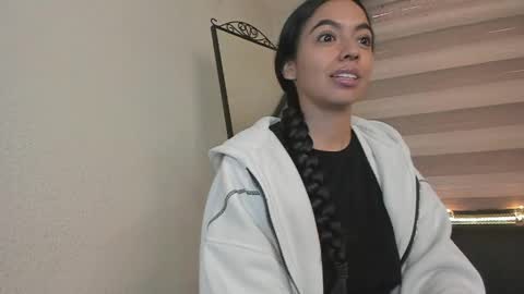 Snapshot of soy_gabrielaa chatting on 05-19-26, 12:55 soy_gabrielaa online show from 05-19-26, 12:55