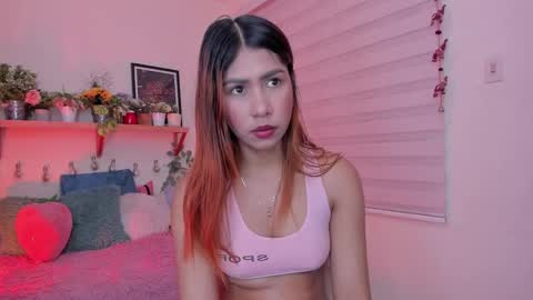 Snapshot of soy_sarah chatting on 02-10-25, 05:58 Sarah Valentina online show from 02-10-25, 05:58