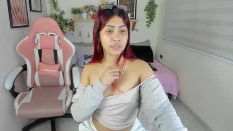 Snapshot of soy_sarah chatting on 10-02-25, 11:39 Sarah Valentina online show from 10-02-25, 11:39