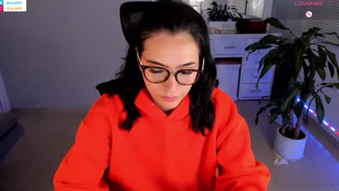 Luisa    online show from 01-18-25, 03:20