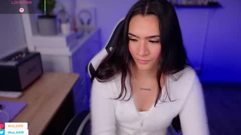 Luisa    online show from 09-11-25, 11:38