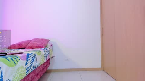 Instagram Soyamandaa  1 online show from 01-29-25, 11:14