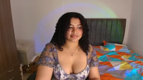 Snapshot of soynerea chatting on 05-06-26, 02:40 online show from 05-06-26, 02:40