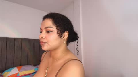 Snapshot of soynerea chatting on 05-17-26, 02:42 online show from 05-17-26, 02:42