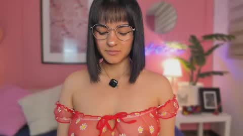 Aleja online show from 11-21-25, 05:39