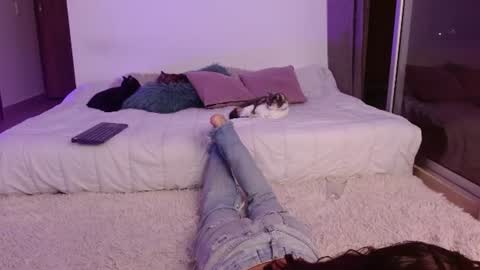 Snapshot of soysilvanna_ chatting on 06-24-26, 01:48 online show from 06-24-26, 01:48