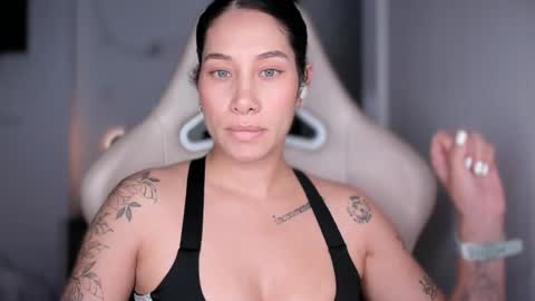 Snapshot of soytulu_ chatting on 05-19-26, 08:15 brisa s online show from 05-19-26, 08:15