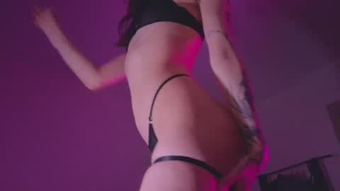 Snapshot of space_x_roxy chatting on 12-10-24, 07:11 Roxy online show from 12-10-24, 07:11