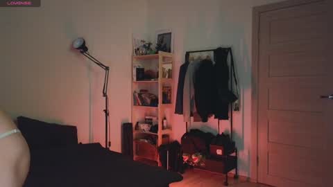 Snapshot of space_x_roxy chatting on 12-16-24, 04:38 Roxy online show from 12-16-24, 04:38