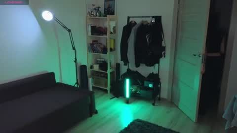 Snapshot of space_x_roxy chatting on 01-16-25, 06:27 Roxy online show from 01-16-25, 06:27