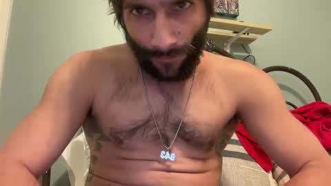 Snapshot of spacecase843 chatting on 12-23-24, 04:44 TrndSettrz online show from 12-23-24, 04:44