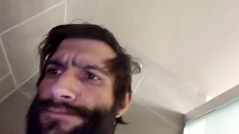 Snapshot of spacecase843 chatting on 01-09-25, 11:47 TrndSettrz online show from 01-09-25, 11:47