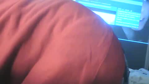 Snapshot of spacecase843 chatting on 03-04-25, 06:15 TrndSettrz online show from 03-04-25, 06:15