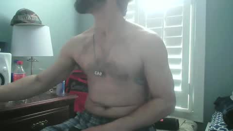 Snapshot of spacecase843 chatting on 03-10-25, 05:07 TrndSettrz online show from 03-10-25, 05:07