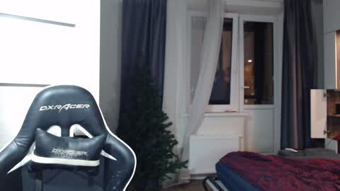 Snapshot of spaisenok chatting on 01-03-25, 09:57 Mike online show from 01-03-25, 09:57