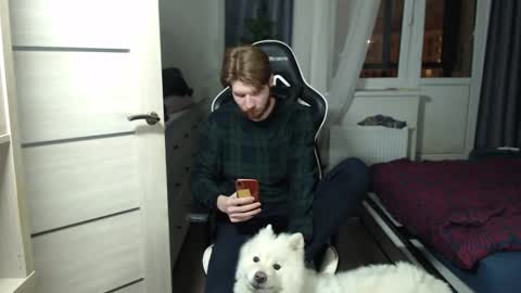 Snapshot of spaisenok chatting on 01-04-25, 11:17 Mike online show from 01-04-25, 11:17