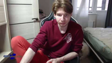 Snapshot of spaisenok chatting on 03-06-25, 12:41 Mike online show from 03-06-25, 12:41