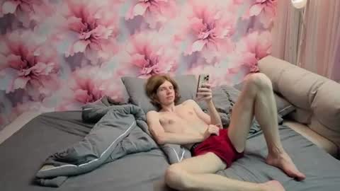 Snapshot of spaisenok chatting on 07-16-26, 12:27 Mike online show from 07-16-26, 12:27