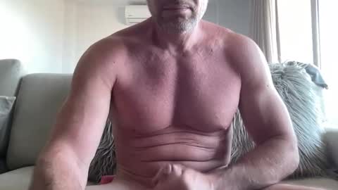 Snapshot of spaniardhot chatting on 10-11-25, 07:01 spaniardhot online show from 10-11-25, 07:01