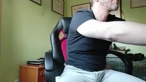 Manu  online show from 11-06-25, 06:20