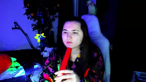 Snapshot of spanking_girls chatting on 10-28-25, 11:51 Evgenia online show from 10-28-25, 11:51