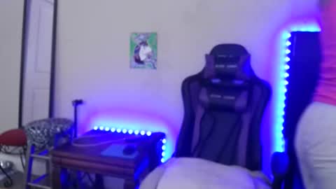 Tip 1 token  Follow me on instagram  Sparkle pinuppp online show from 02-20-26, 09:43