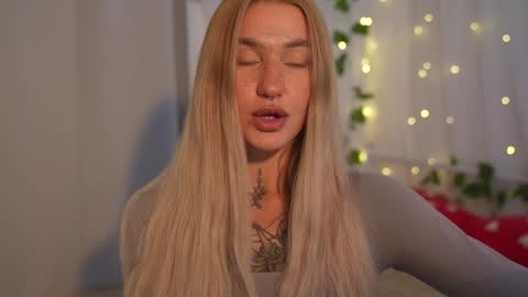 DAISY online show from 01-04-25, 03:28