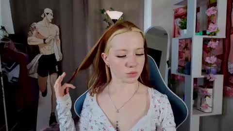 Snapshot of sparky_fox chatting on 03-16-26, 05:44 Nika online show from 03-16-26, 05:44