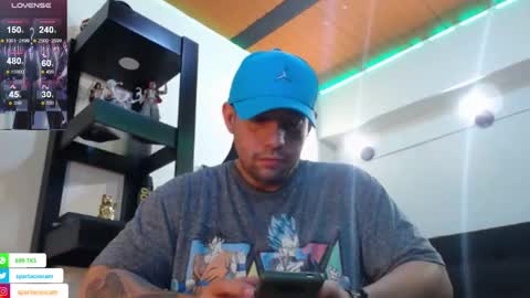 Snapshot of spartacus_cam chatting on 12-16-24, 05:38     online show from 12-16-24, 05:38